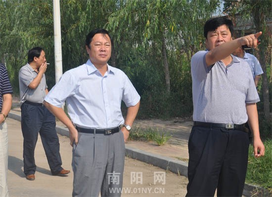 唐河县委书记和学民主持召开"城市管理年"活动总结会
