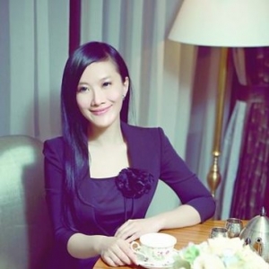 陈怡代班《8090》惹话题