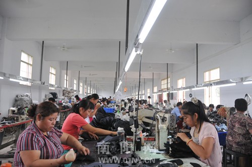 新野:<em>打工妹</em>当上台企<em>老板</em>-新野-南阳网 -