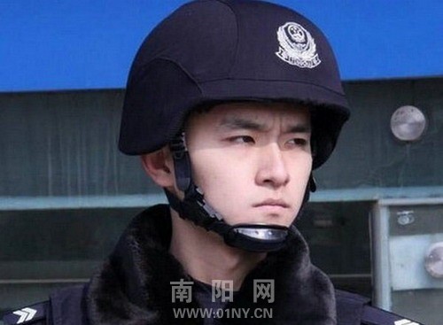 南京<em>火车站</em>暴帅特警走红-天下奇观-<em>南阳</em>网 -