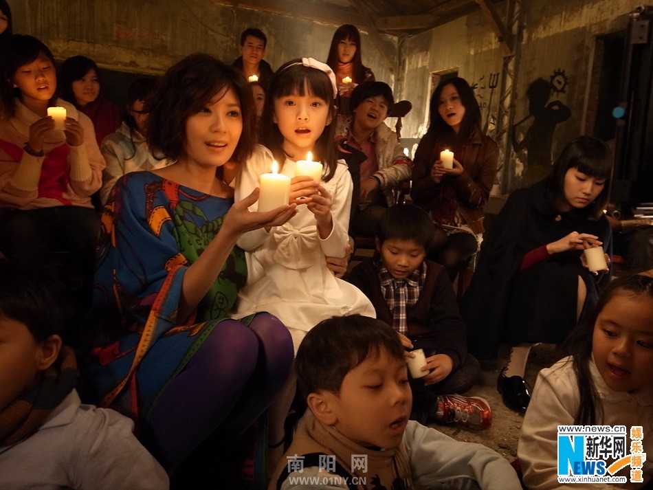 工作间隙不忘关心梧桐妹-综合